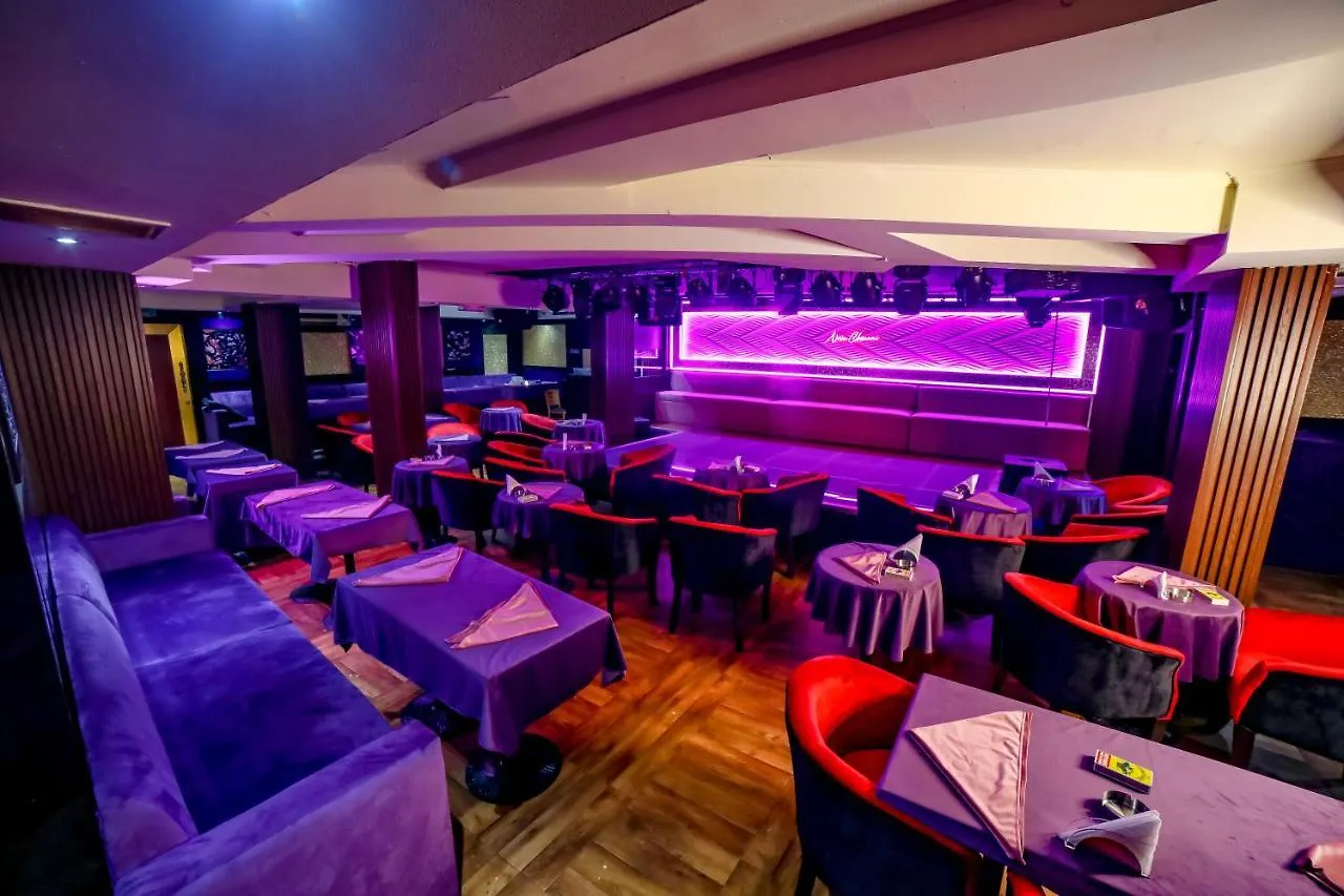 Hyde Park Hotel Ντουμπάι 2*,