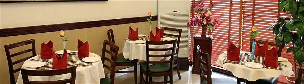 Hyde Park Hotel Dubai 2*,